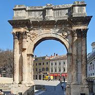 Walking_excursion_Pula